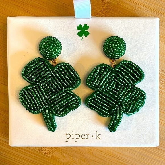 Brand New Piper K Beaded Green Shamrocks St. Patrick’s Day Drop Earrings Irish - Picture 2 of 11